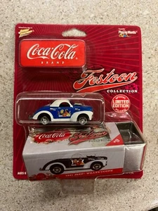 Johnny Lightning 1:64 Festoon Collection 1941 Jeep Willys Coupe Diecast New - Picture 1 of 2