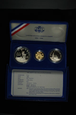 1986 3pc. Statue of Liberty Gold and Silver Proof Comm. Set. w/OGP (50) Cover