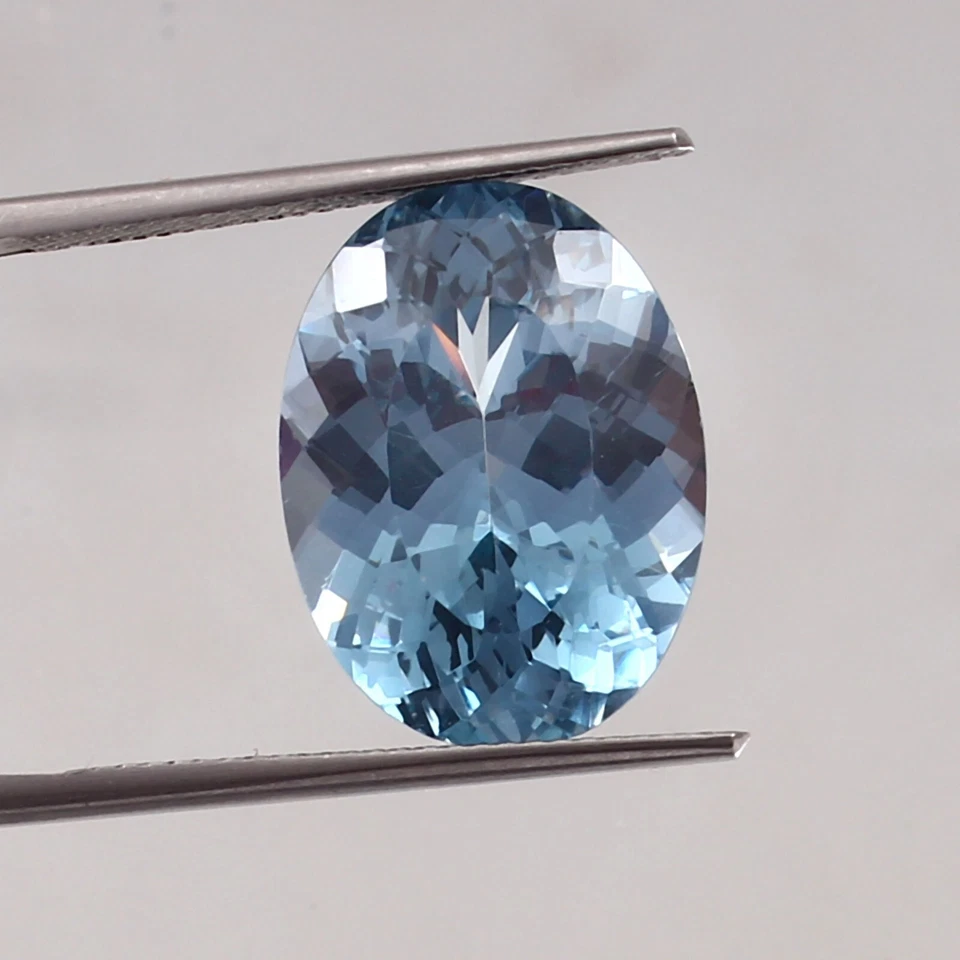AAA Fine Natural Flawless Brazilian Aquamarine Loose Oval Gemstone Cut 18x13 MM - Image 1 of 4