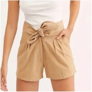 Free People pantaloncini con fiocco davanti cravatta abbronzati taglia 2 - Foto 1 di 7