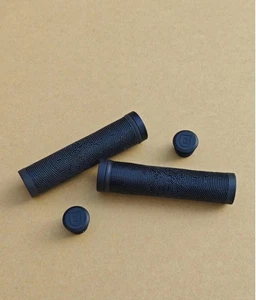 Bontrager MTB Bicycle handlebar grips 130mm fixed gear grip - Picture 1 of 4