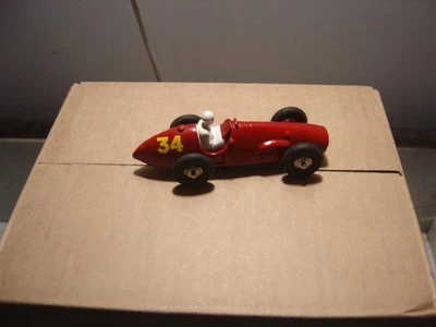 Dinky Toys Ferrari 23J N34 calandre quadrillée restaurée entièrement boite copie - Photo 1/4