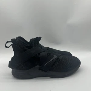 Herren 13 Nike Lebron Soldier XII SFG 'Zero Dark Thirty' dreifach schwarz Basketball - Bild 1 von 9