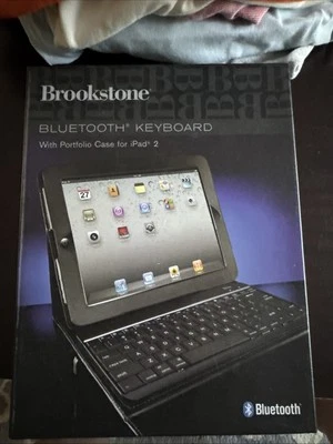 Teclado Bluetooth Brookstone NEGRO con Estuche Portafolio para iPad 2 Foto 1 de 2