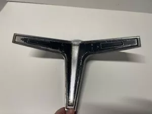 1968 Chevelle SS steering wheel center original GM Chevrolet OEM - Picture 1 of 9