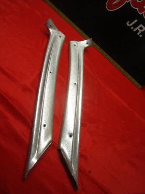 Chevrolet Impala 1959 1960 y Belair 2 puertas HT interior moldura pilar C trasero Foto 1 de 4