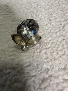 Vintage klare Strass Blume Brosche Anstecknadel Lack 2308422 Mid Century Schmuck - Bild 1 von 10