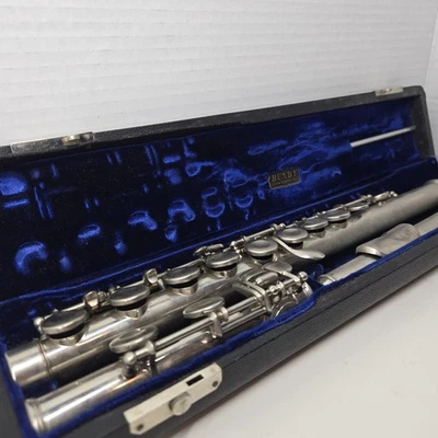 Vintage Bundy by Selmer Student Flute w/ vintage Hard Case- US Made  - Image 1 of 4
