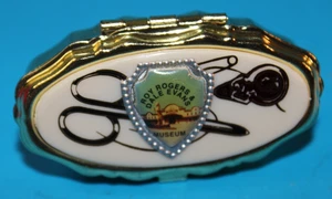 Vintage Roy Rogers Dale Evans Museum Souvenir Miniature Small Sewing Kit - Picture 1 of 9
