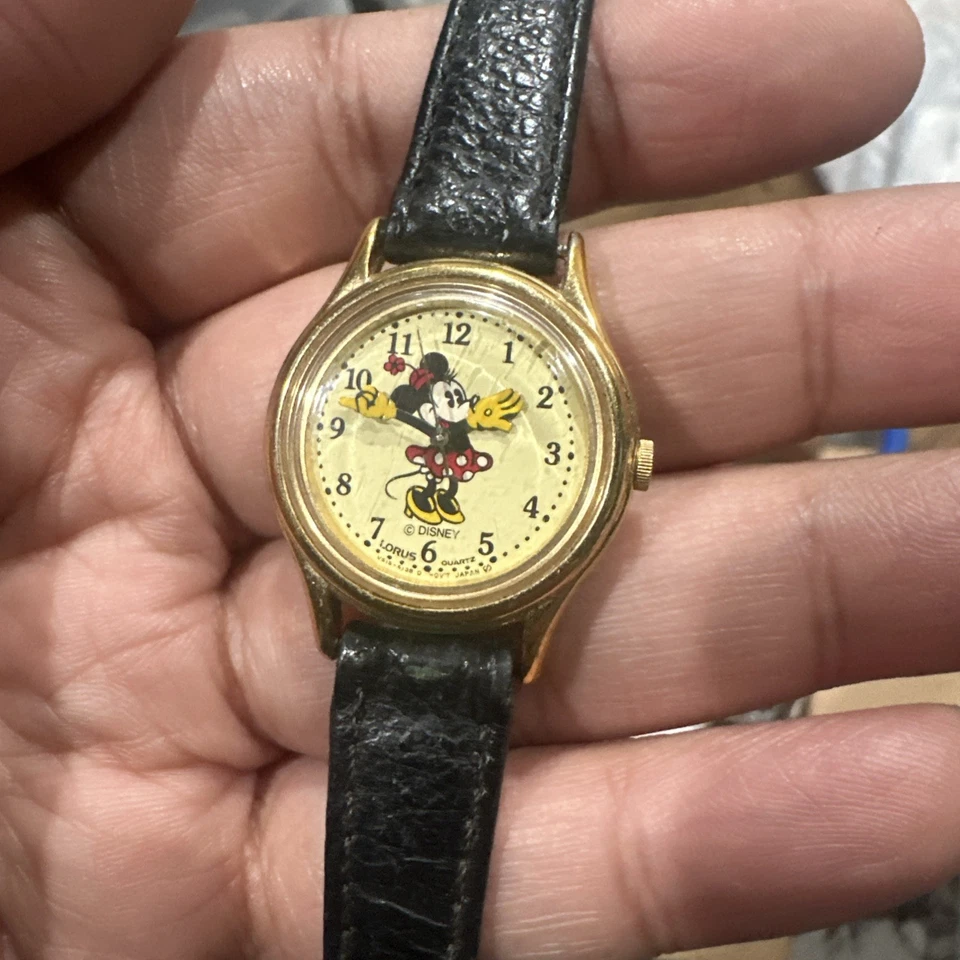 Reloj Disney Lorus vintage funcionando para mujer tono dorado esfera Minnie Mouse 26 mm ajuste 7 Foto 1 de 4