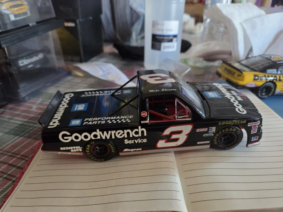 Camión Mike Skinner #3 GM Goodwrench *Suelto* Foto 1 de 1