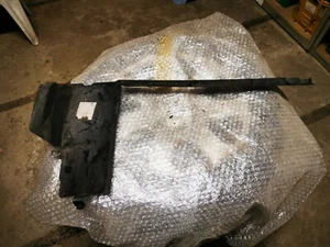 Opel Corsa B Abdeckung Kühler 1,4i Luftführung Kühlerverkleidung 90387073 - Foto 1 di 3