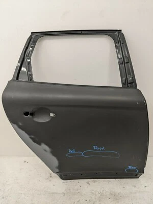 Volvo XC60 60 Series 2009-2017 puerta trasera derecha OEM usada #271047 Foto 1 de 4