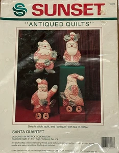 Sunset "Antiqued Quilts" Santa Quartet Figuren Set - vier Figuren Vintage 1990 - Bild 1 von 3