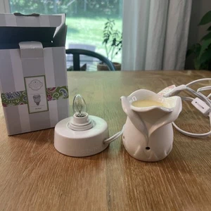 Scentsy Home Table Top Base For Ceramic Nightlight and Tea Rose - Picture 1 of 2