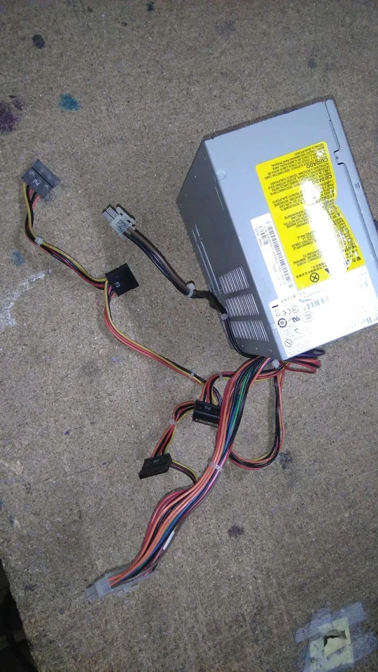 Alimentation BESTEC ATX0300P5WB REV X3 300W - Photo 1/1