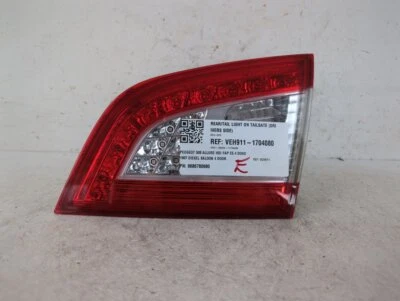 Luz trasera en puerta trasera Peugeot 508 berlina 2010-2018 (lado del conductor) Foto 1 de 4