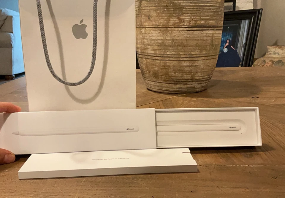 Apple карандаш (2-го поколения) - новый в коробке  - Изображение 1 из 3