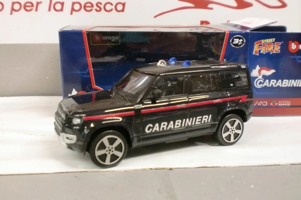 BURAGO 1/43 - LAND ROVER DEFENDER  - CARABINIERI - Immagine 1 di 2