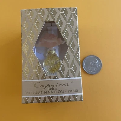 De colección Nina Ricci Capricci Eau de Parfum Miniatura Splash .13 FL OZ Rosa Rosa Foto 1 de 3
