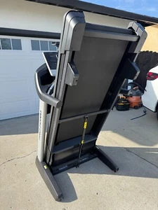 ProForm Pro 2000 Treadmill (PFTL13116) - Picture 1 of 7