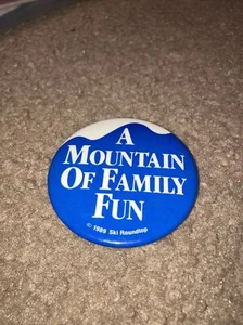 Vintage A Mountain Of Family Fun Ski Liberty Button Pin - Picture 1 of 5