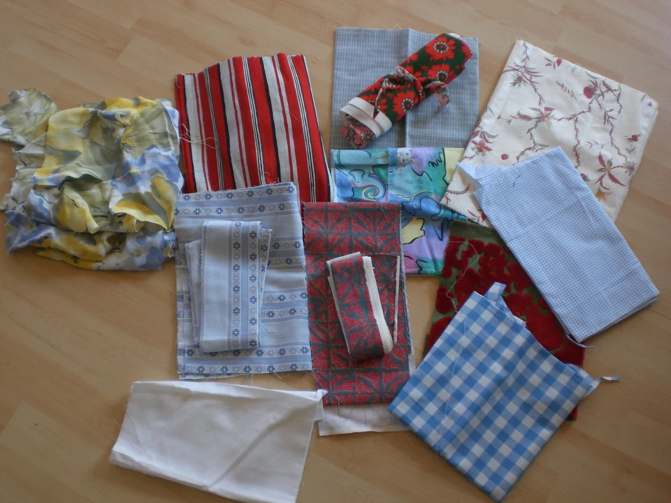 Stoffpaket - bunt - 1 kg - für  Kissen, Puppenkleider, Patchwork... neu - Bild 1 von 1