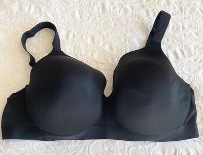 Sujetador Lane Bryant Cacique ligeramente forrado cobertura completa con cable negro 44DD Foto 1 de 4