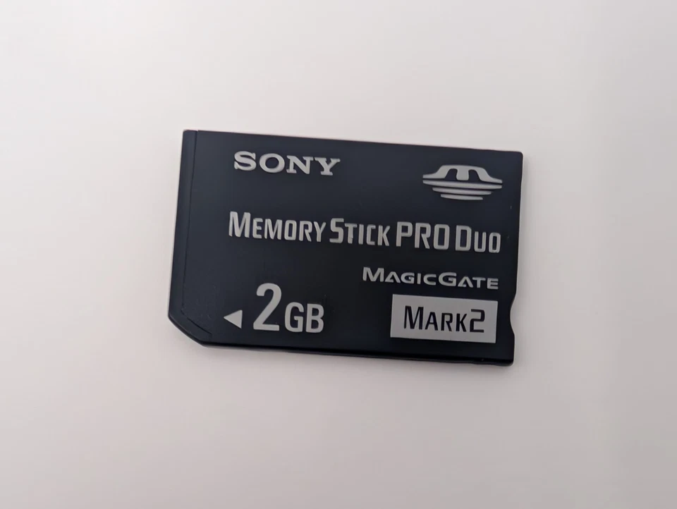 Sony PSP - Magicgate 2GB Memory Card Original - Image 1 of 1