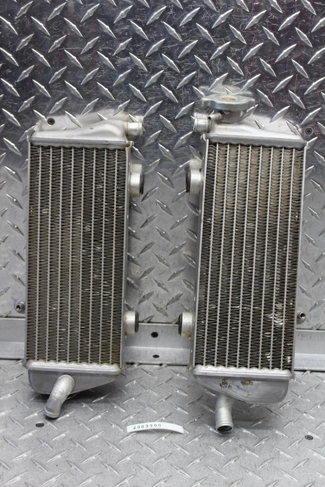 2009 KTM 450 XC-F ЛЕВЫЙ/ПРАВЫЙ РАДИАТОРЫ 77335008000 - Изображение 1 из 4