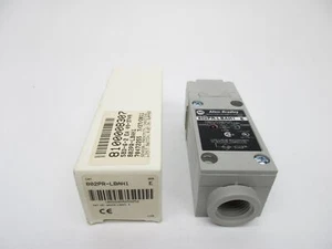 ALLEN BRADLEY 802PR-LBAH1 SER. E 20-250VAC/DC (WH) NSMP - Picture 1 of 5