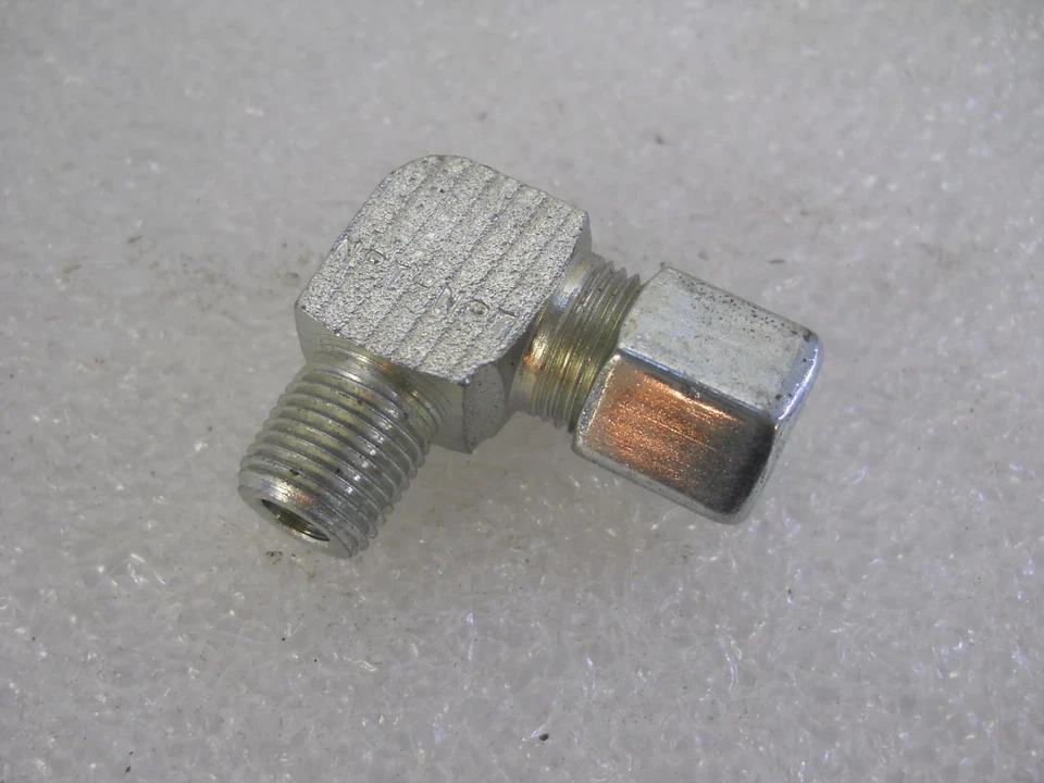 100 x ERMETO WINKEL-EINSCHRAUBVERESCHRAUBUNG WE 8-LL 1/8" NPT