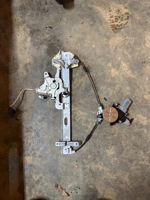 Regulador de ventana eléctrica trasero izquierdo Honda Odyssey 2005-2010 EX-L Foto 1 de 4