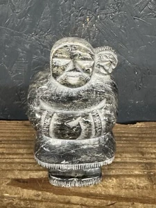 Vintage Inuit Speckstein handgeschnitzt Figur, Mutter & Baby signiert Ken - Bild 1 von 10