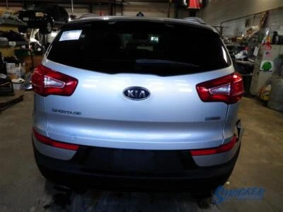Barra de refuerzo de parachoques trasero Kia Sportage 2011-2013 2,0 L turbo 866303W040 975 Foto 1 de 4