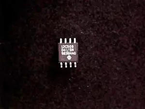 PIC12C508-04I/SM - Microchip 8-Bit Microcontroller (SOIC-8) - Picture 1 of 1