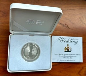 Great Britain silver 2011 Wedding crown commemorative in original packaging - Picture 1 of 3
