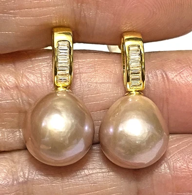 Lindos brincos pendurados de pérola cultivada Edison rosa roxo natural 11 mm - Imagem 1 de 4