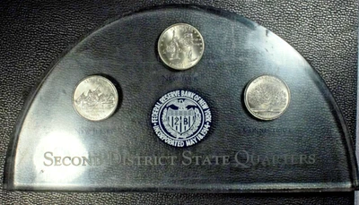 Federal Reserve Bank of New York, State Quarters in Lucite, 1999 - Image 1 of 2