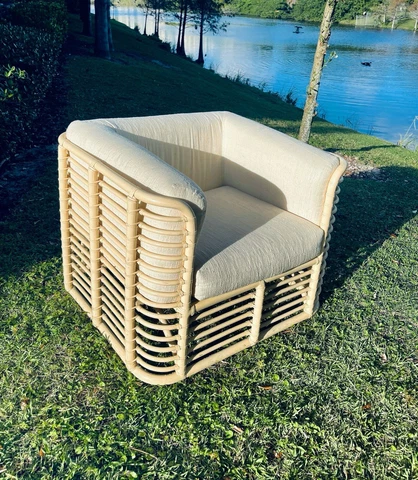 COASTAL RATTAN LOUNGE CHAIR BY BAKER Cover