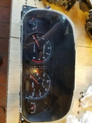 00 01 02 ISUZU RODEO SPEEDOMETER CLUSTER 4 DR 3.2L 6 CYL VIN W AT 4X4 103107 - Image 1 of 4