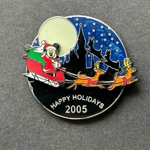 Visa - Santa Mickey with Reindeer and Sleigh - Happy Holidays Disney Pin 42712 - Picture 1 of 2