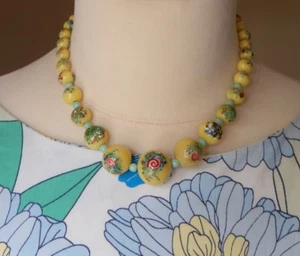 Vintage 1950s Czech Venetian Eggnog Glass Bead Necklace Hand Painted - Bild 1 von 10