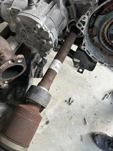 2021-2023 KIA SELTOS AWD FRONT RIGHT PASSENGER SIDE AXLE HALFSHAFT OEM - Picture 1 of 4