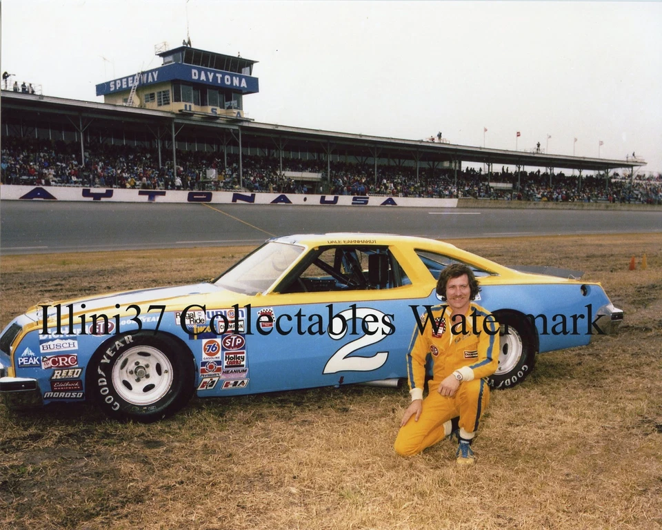 戴尔·厄恩哈特 SR #2 OLDSMOBILE 1979 年 DAYTONA NASCAR 签名赛车 8 X 10 照片 — 第 1/1 张图片