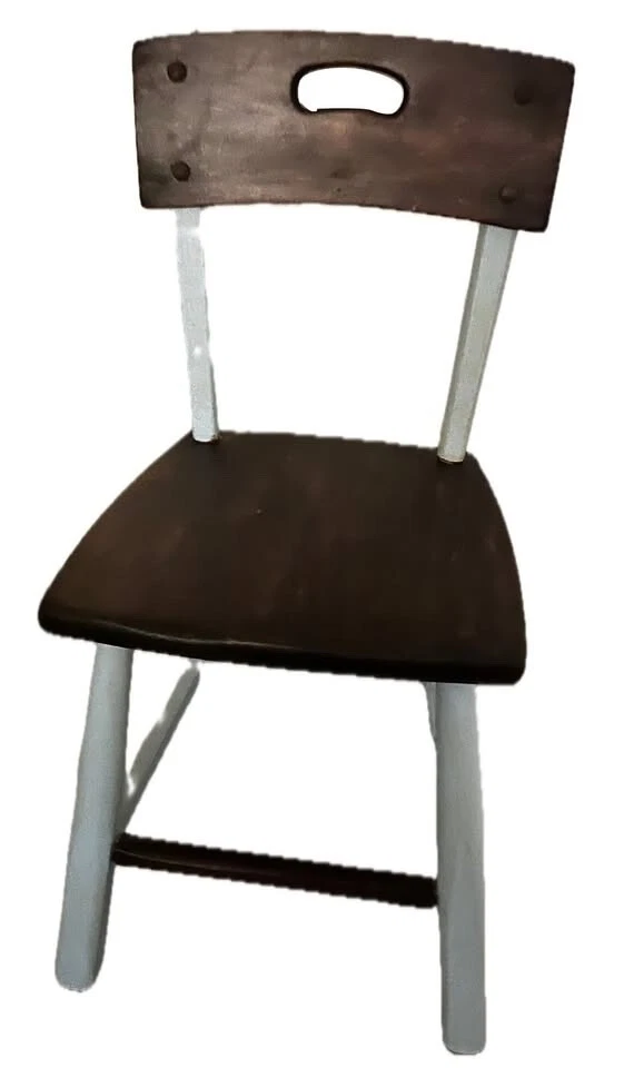 Silla antigua de madera para niños Foto 1 de 1