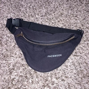 Facebook Fanny Pack Pouch- Comfort Colors Black - Picture 1 of 3