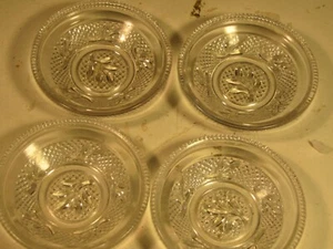 Vintage berry style bowls, set of 4 Bowl, very good condition - Picture 1 of 3