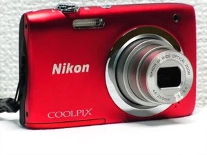 Nikon COOLPIX A100 Red 20.0MP 5x Zoom Digital Camera w/camera case Near Mint #90 - Picture 1 of 16