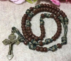 Rosario Paracord - Rosario Católico - Crucifijo de Perdón - Hecho a Mano - Imagen 1 de 6